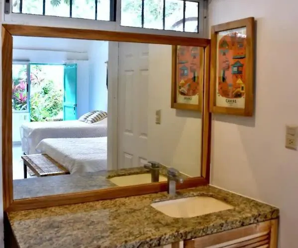 Refugio Surf Bed & Breakfast 3*