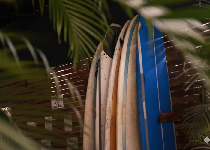 Refugio Surf Bed & Breakfast Tamarindo