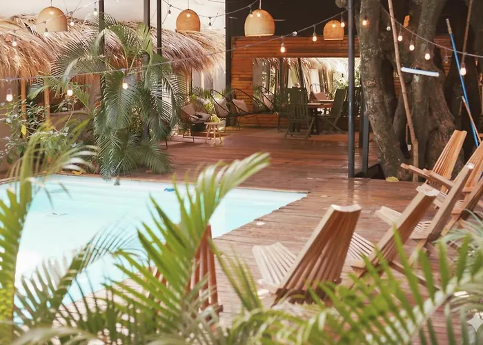 Bed & Breakfast Refugio Surf Tamarindo