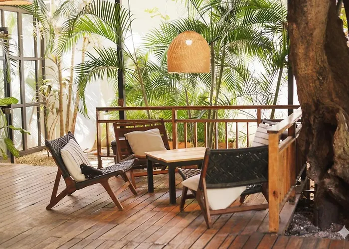 Refugio Surf Bed & Breakfast Tamarindo