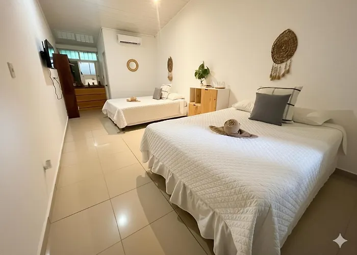 Refugio Surf Bed & Breakfast 3*